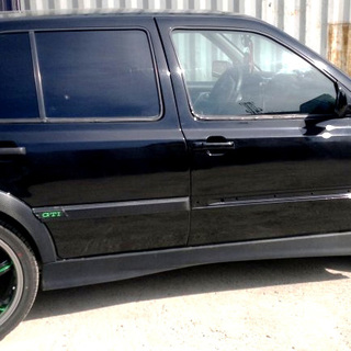 Диски Volkswagen, окрашенные в черный и зеленый